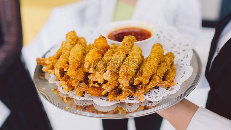 餐饮供应链公司的经营范围主要包括以下几个方面：